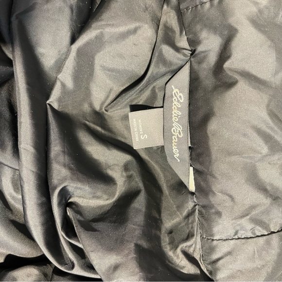 Eddie Bauer Women's small Black Puffer Coat - Picture 9 of 9